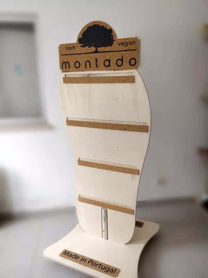 Expositor em contraplacado