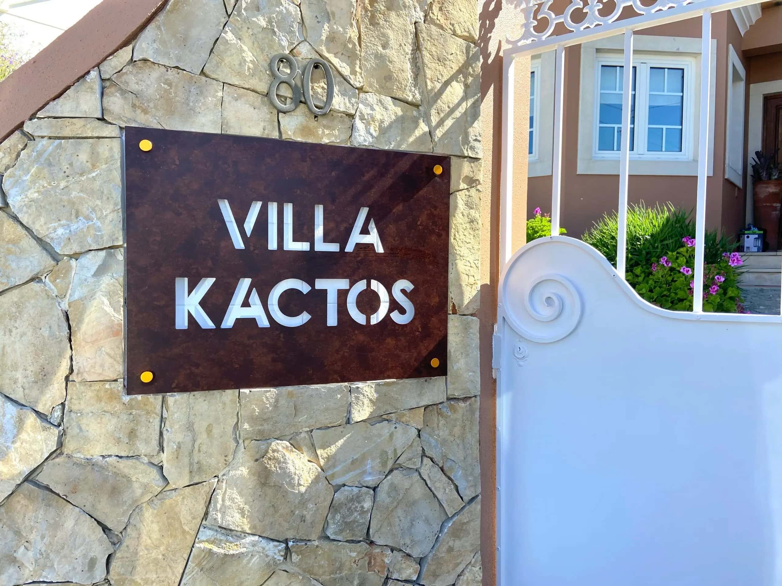 Placa de identificação de espaço