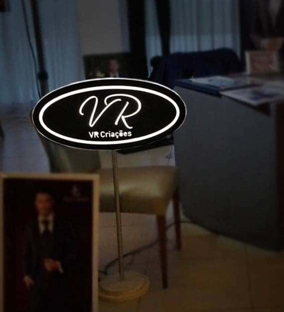 Reclame oval luminoso VR Criações