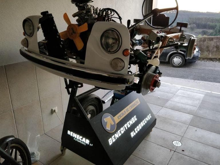 Caixa de luz para Escola de Condução Beneditense