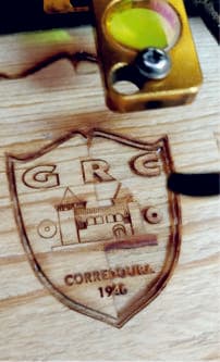 Corte CNC a laser em acrílico ou madeira